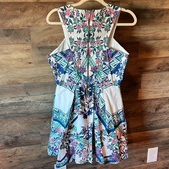 Alya floral dress PTP: 18 inches W: 15 inches L: 35 inches approximately - Picture 12 of 16